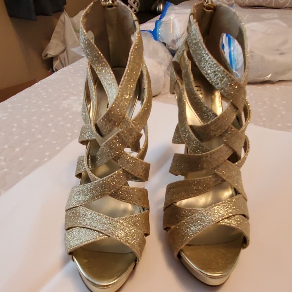 GUESS Shoes 6.5